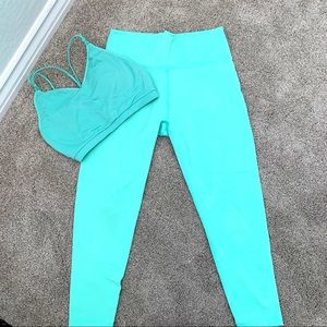 Fabletics 2 piece Mint set